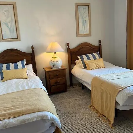 Spacious Duplex Families And Couples Manilva